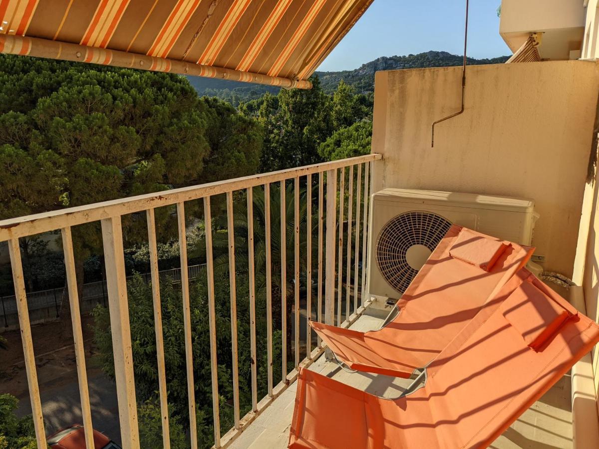 Superbe T2 Proche Des Plages Et Des Commerces Hyères Екстериор снимка