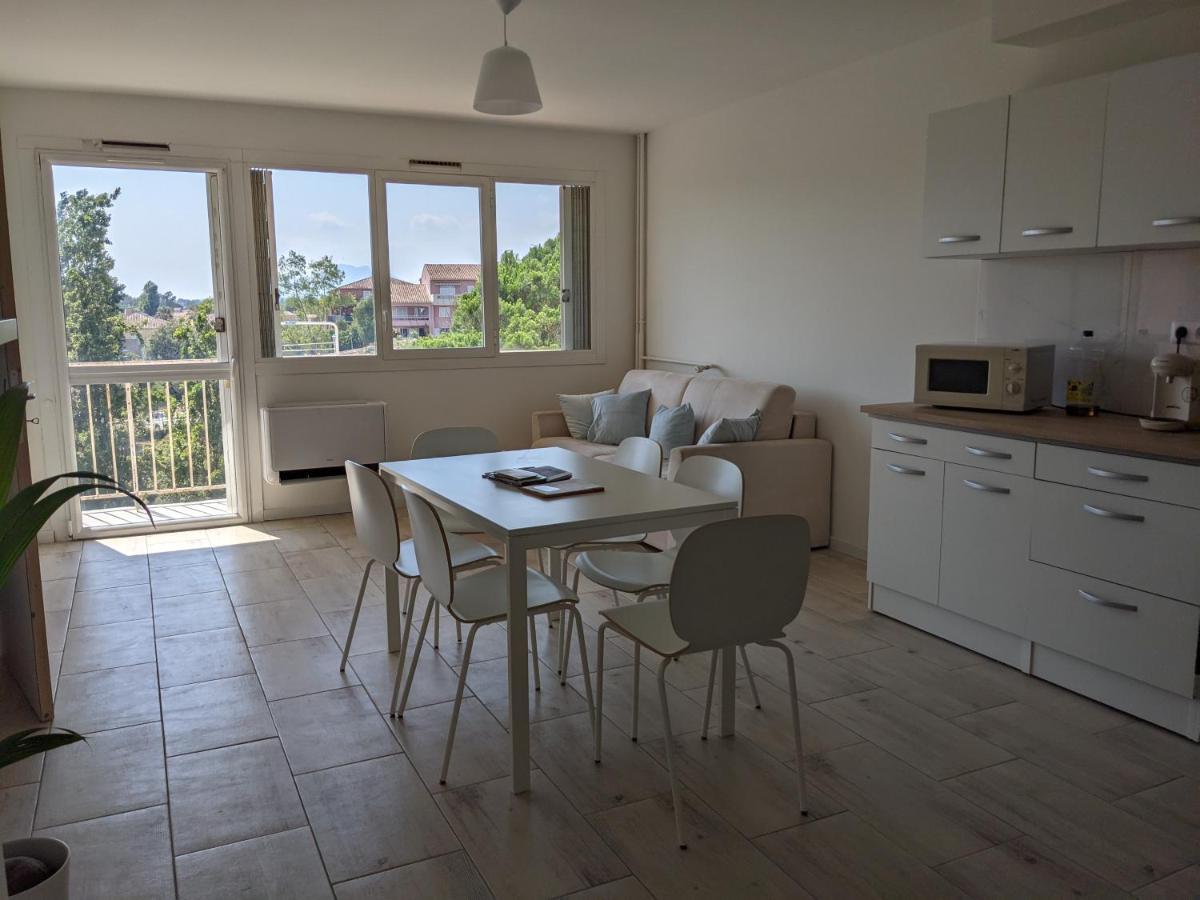 Superbe T2 Proche Des Plages Et Des Commerces Hyères Екстериор снимка